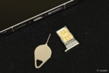 How to remove and insert a SIM card on a smartphone